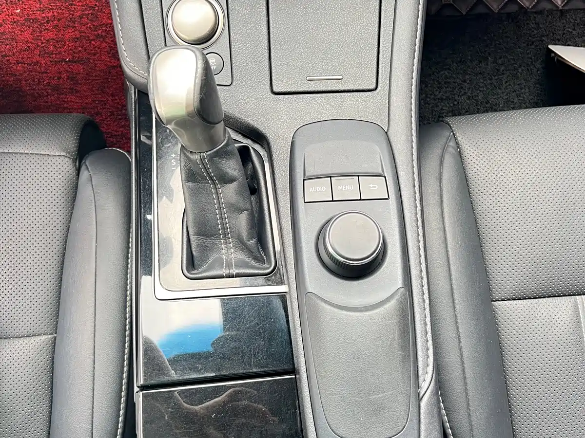 Lexus ES 2015 300h Comfort Edition фото 27