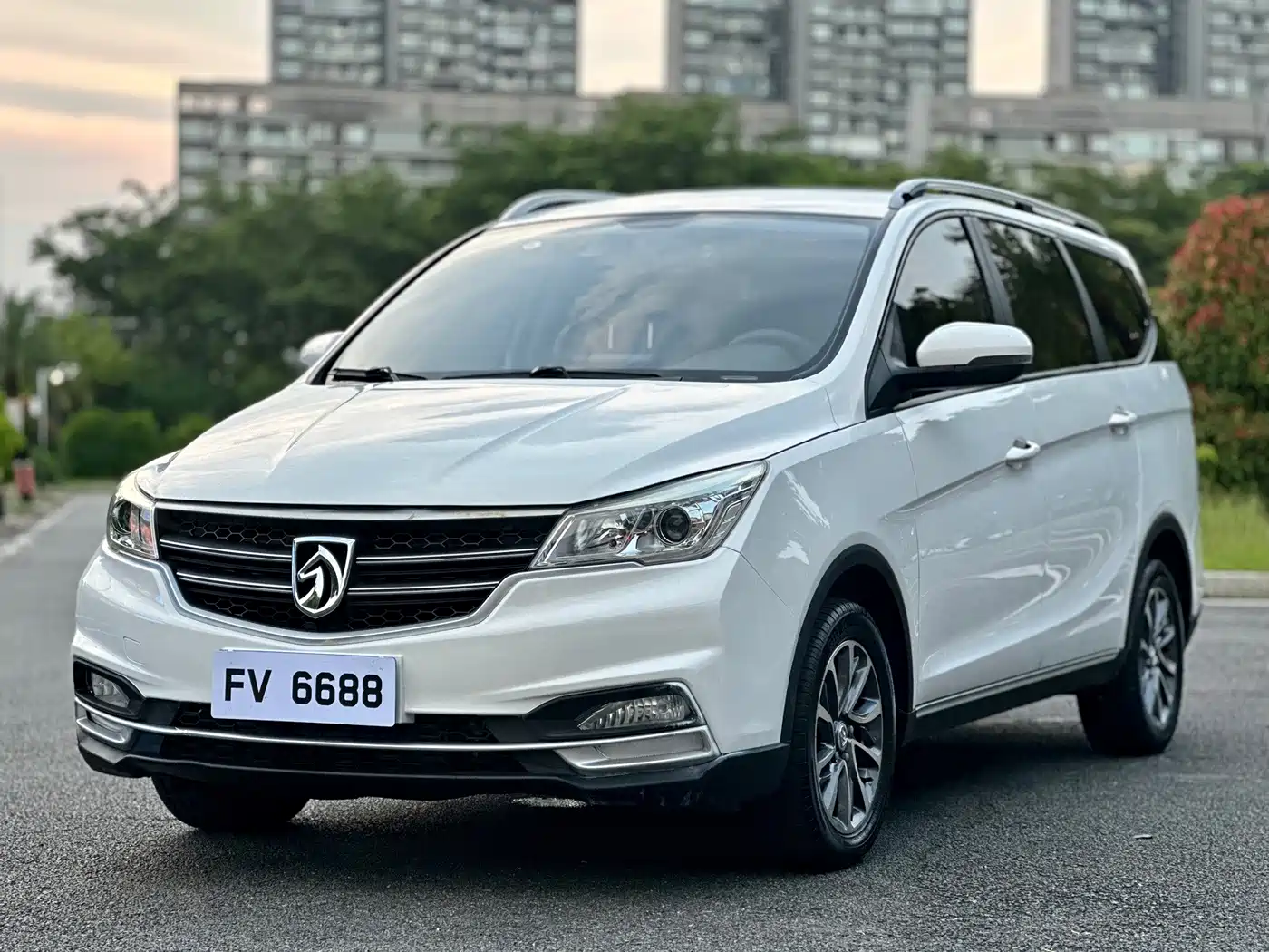 Baojun 730 2020 2019 1.5T CVT Fashion Edition 7-Seater China VI