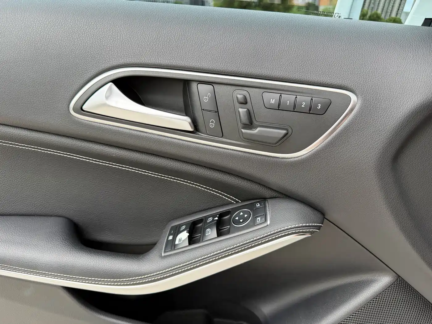 Mercedes-Benz GLA 2016 GLA 200 Dynamic фото 13