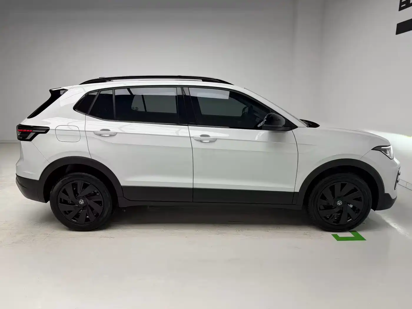 Volkswagen Tharu 2025 New Edge 300TSI Enjoyment Edition фото 7