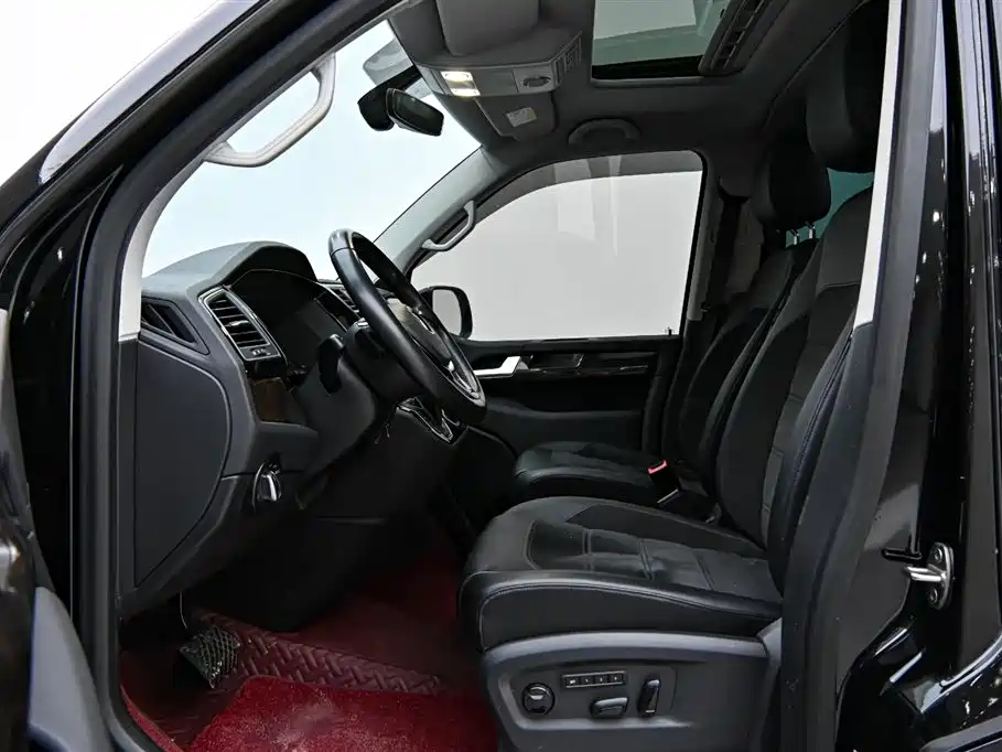 Volkswagen Multivan 2019 2.0TSI 4WD Premium 7-seater фото 8
