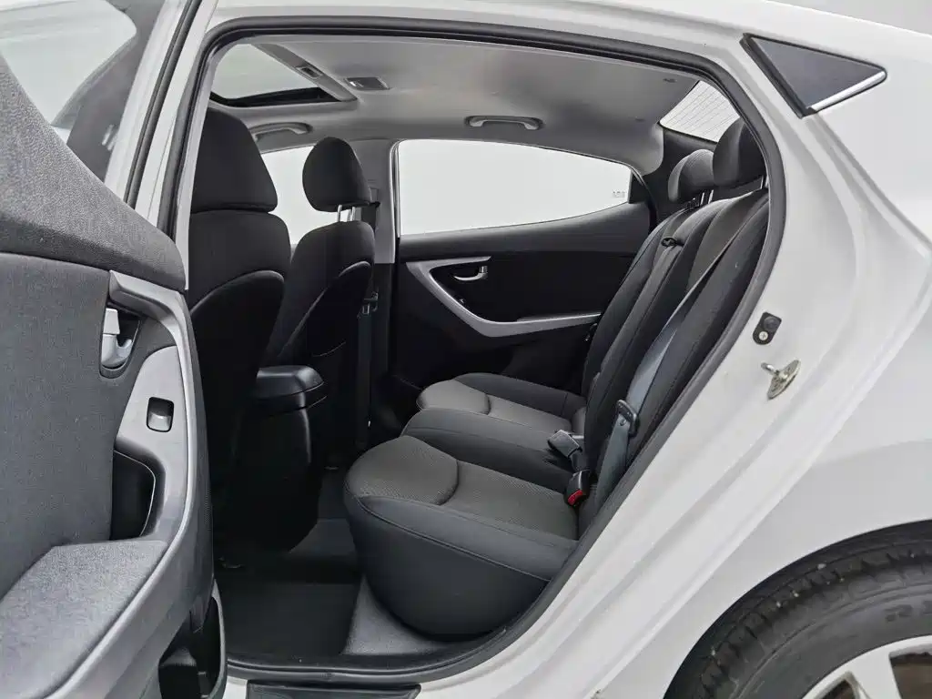 Hyundai Langdong 2017 2016 1.6L Manual Premium Edition