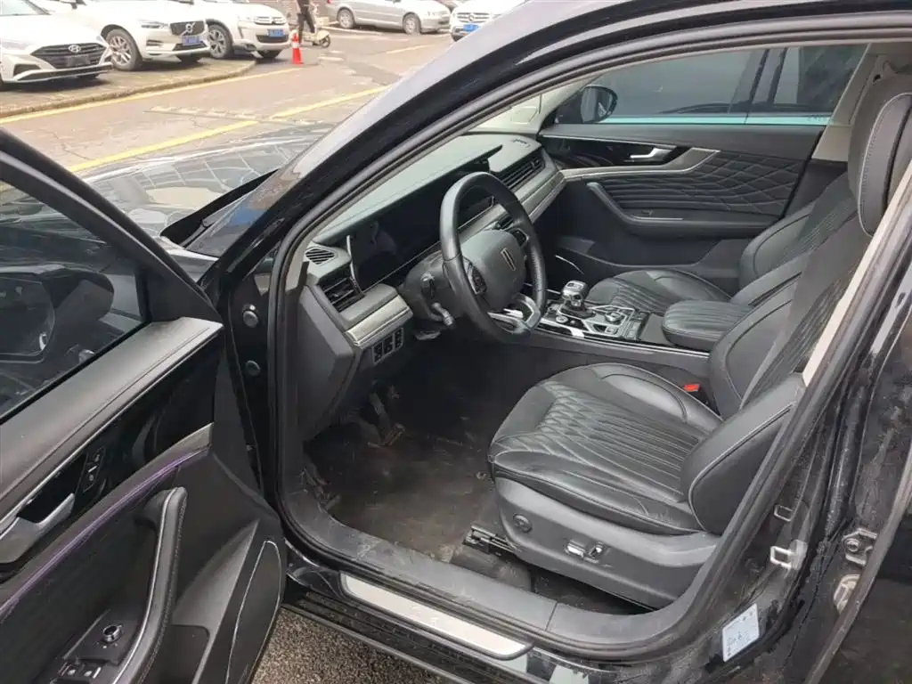 Hongqi HS5 2022 Facelift 2.0T Smart Flag Enjoyment AWD Edition фото 16
