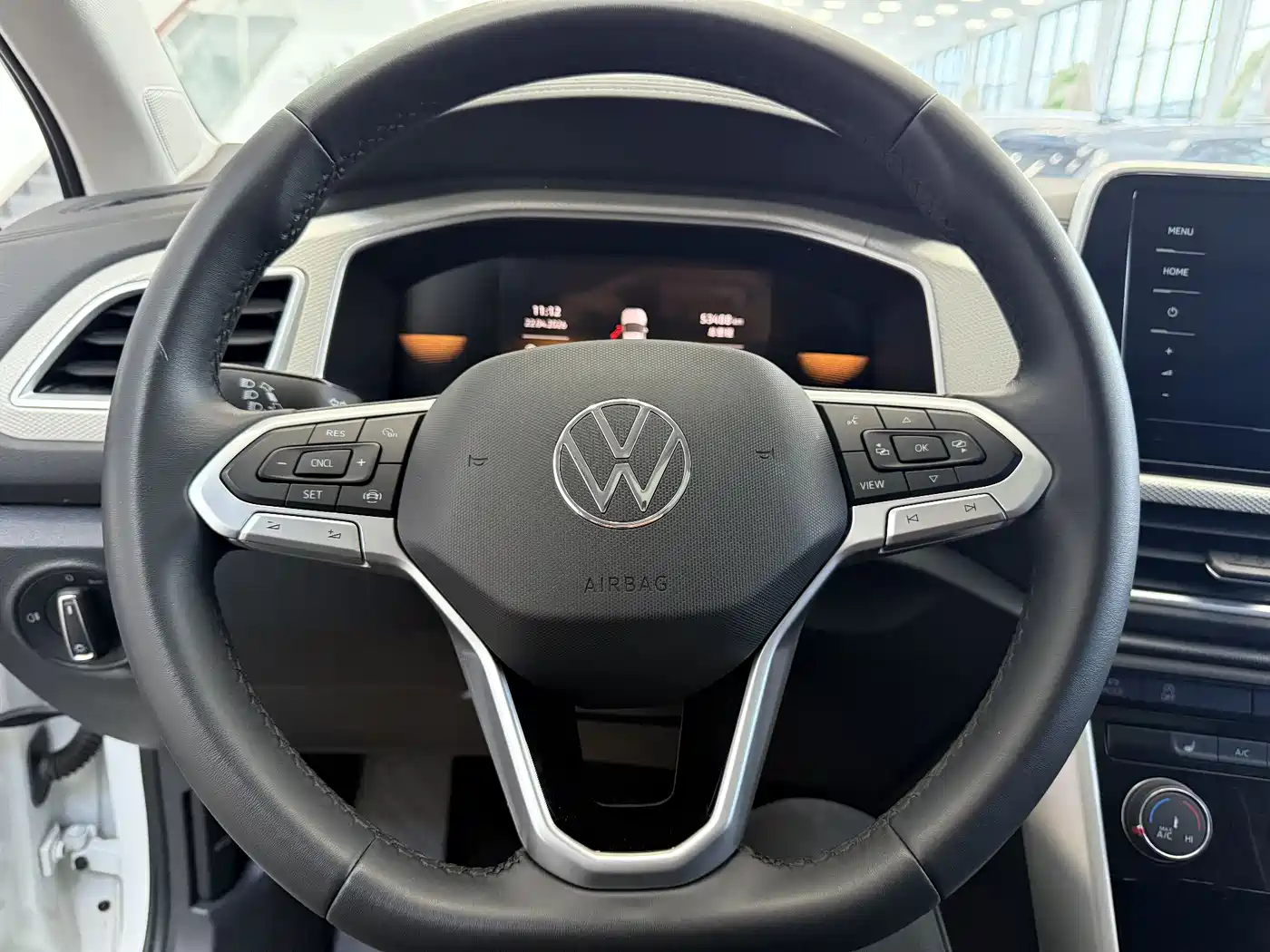 Volkswagen T-ROC 2023 280TSI DSG 2WD Time Edition фото 13