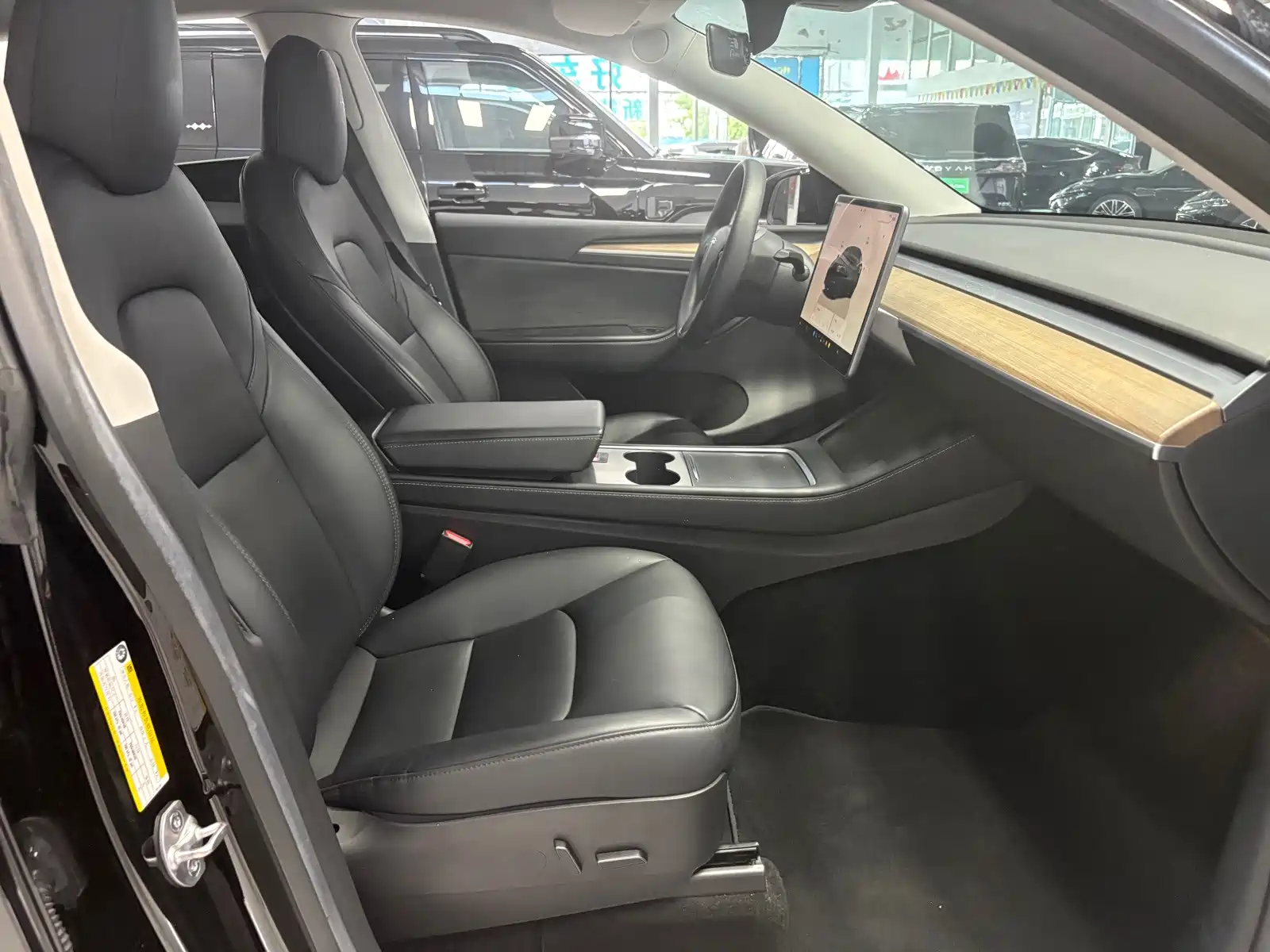Фото 9 - Tesla Model Y