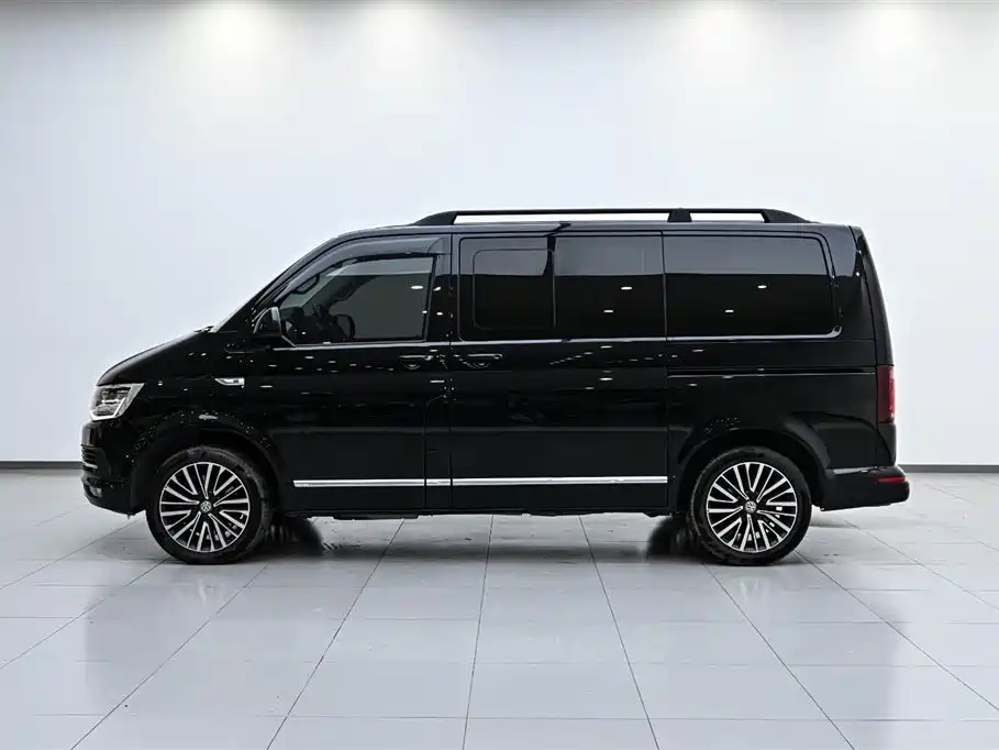 Volkswagen Multivan 2019 2.0TSI 4WD Premium 7-seater фото 5