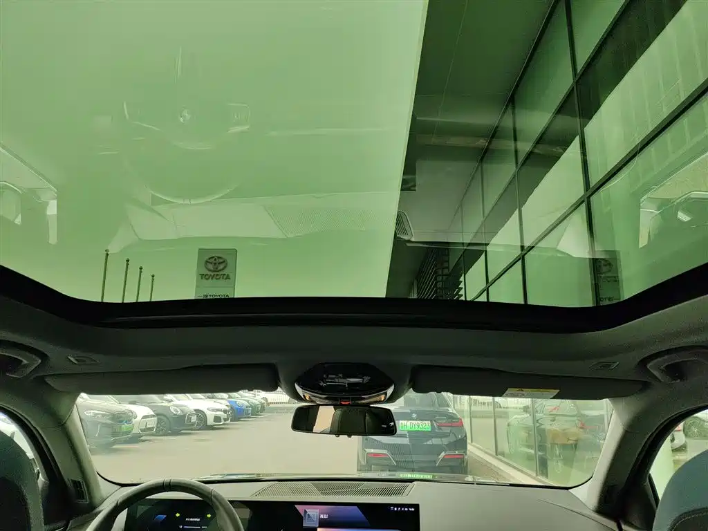 BMW i5 2024 eDrive 35L M Sport Package фото 13