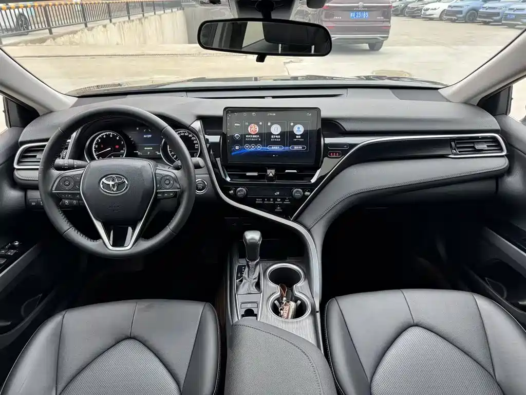 Toyota Camry 2021 2.0G Luxury Edition фото 9