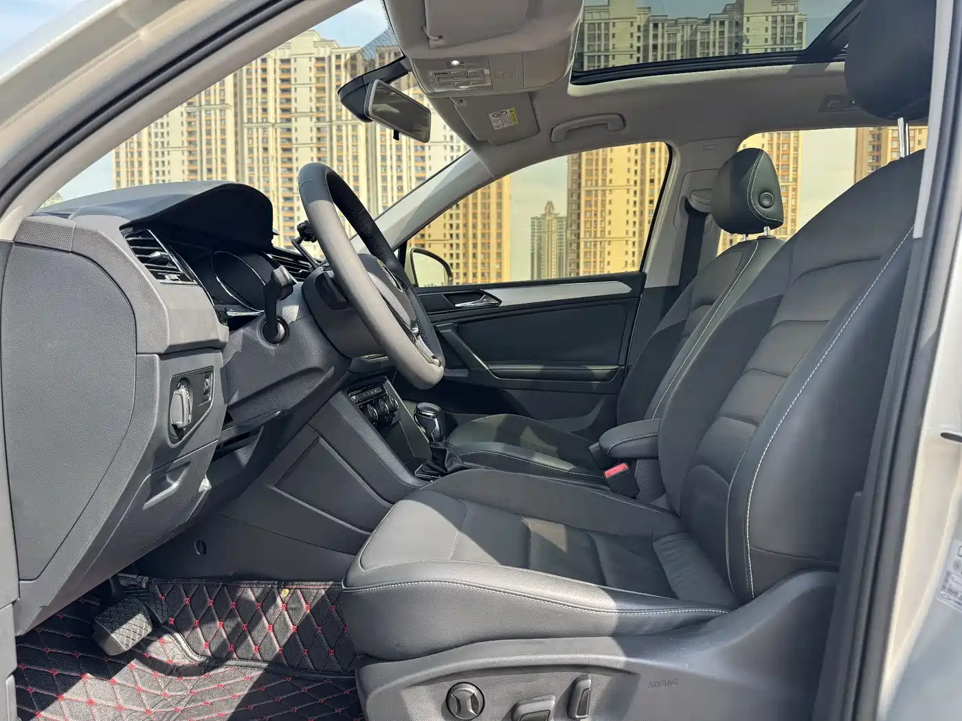 Volkswagen Tiguan L 2019 330TSI Automatic 2WD Panorama Comfort Edition China VI фото 7
