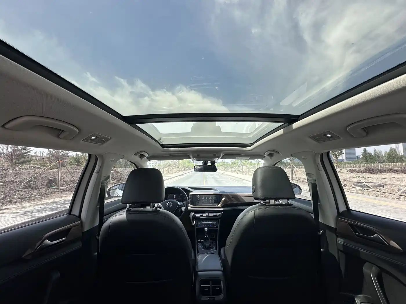 Volkswagen Tharu 2022 280TSI 2WD Comfort фото 10