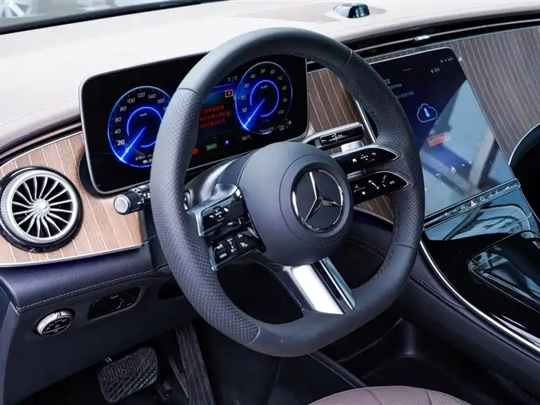 Mercedes-Benz EQE SUV 2024 500 4MATIC Pioneer Edition фото 12