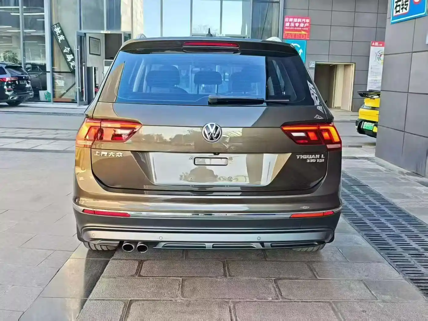 Volkswagen Tiguan L 2017 330TSI Automatic 2WD Luxury Edition фото 8