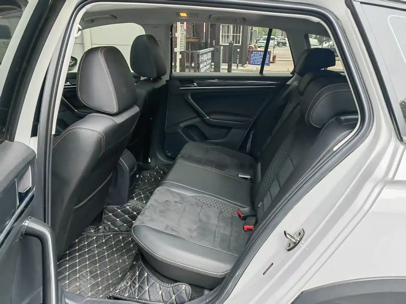 Volkswagen C-TREK 2018 230TSI DSG Luxury фото 11