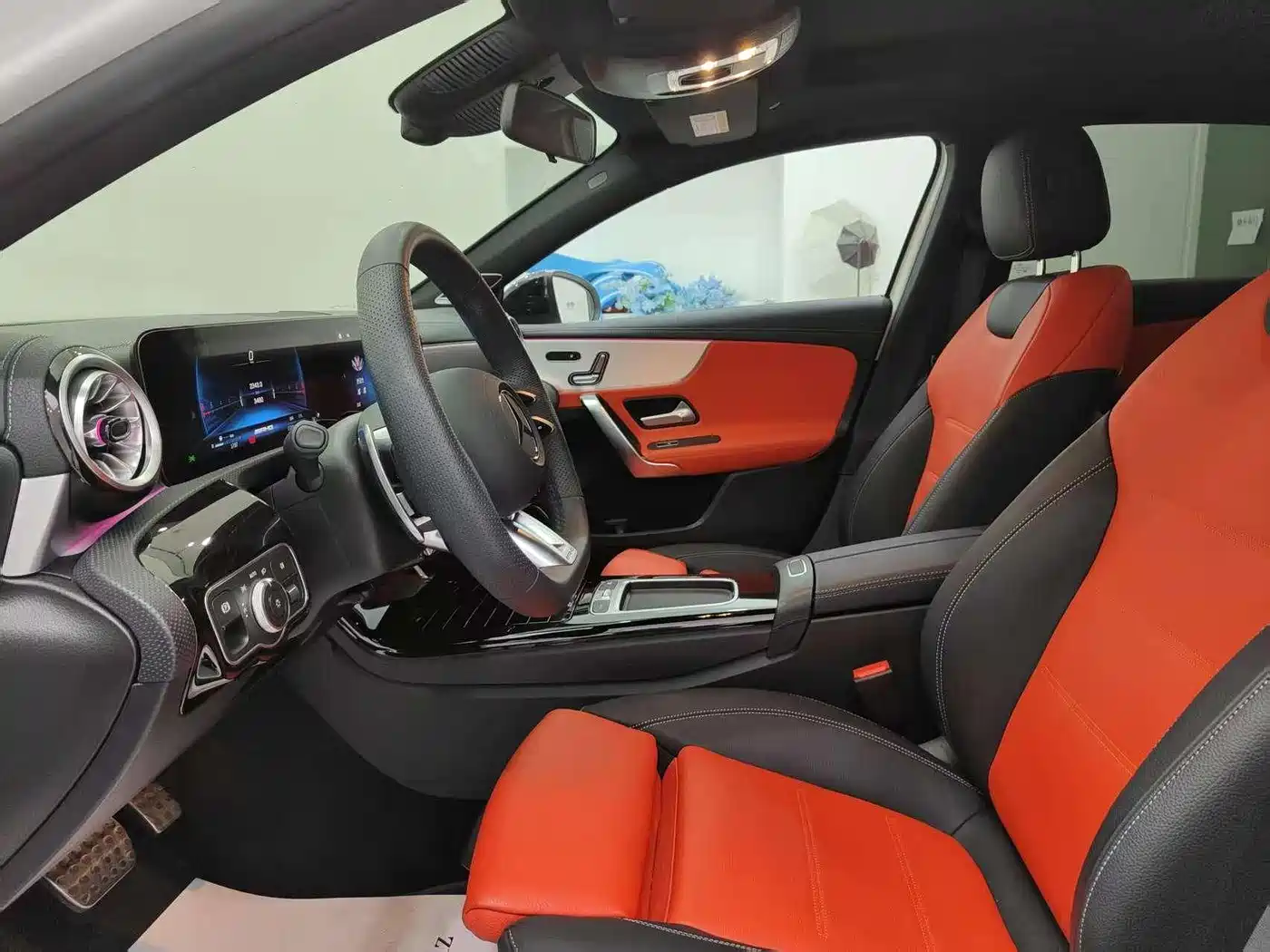 Mercedes-Benz A-Class AMG 2025 AMG A 35 L 4MATIC фото 19