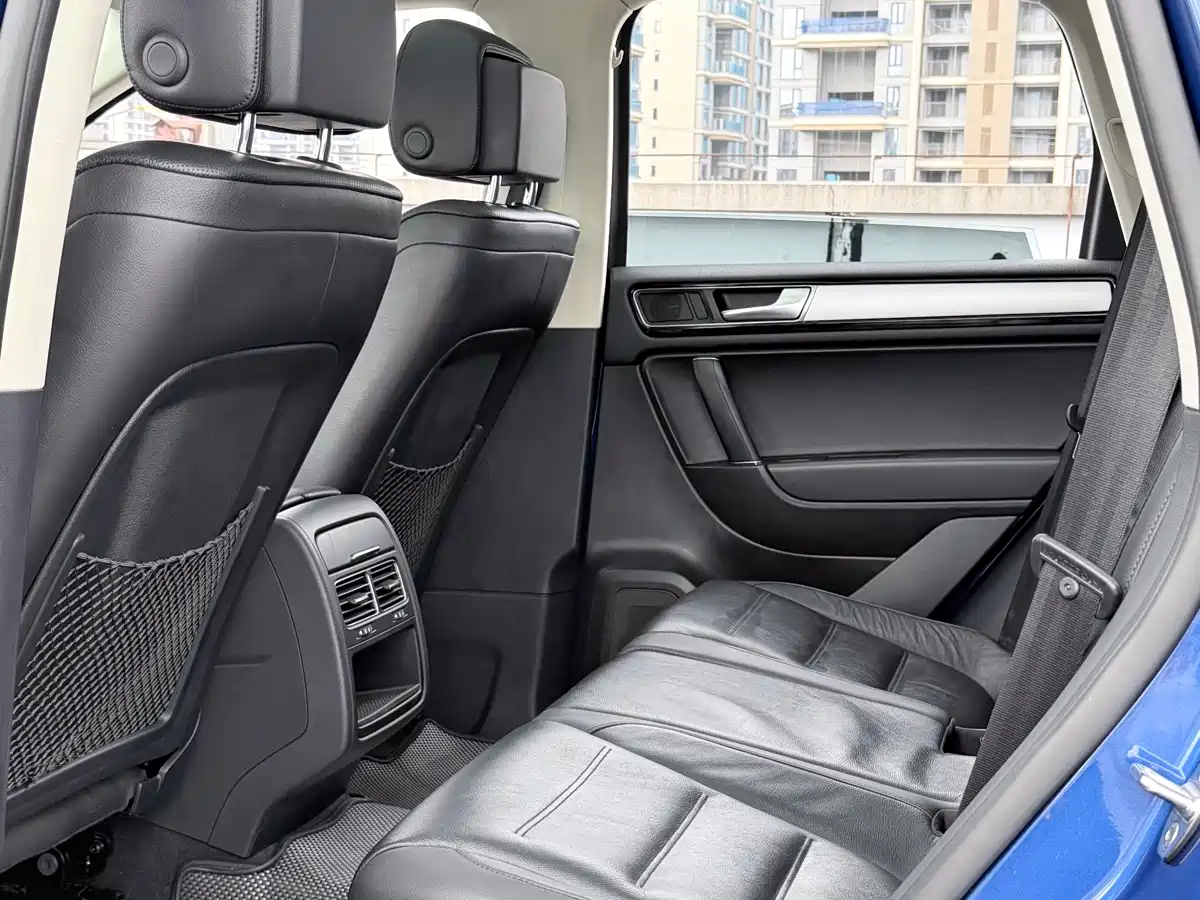 Volkswagen Touareg 2018 3.0TSI Glory Collector's Edition фото 13