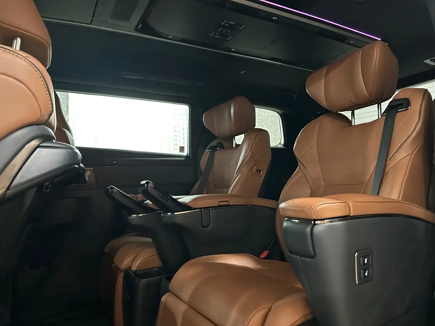 Toyota Alphard 2024 Hybrid 2.5L Prestige Edition фото 10