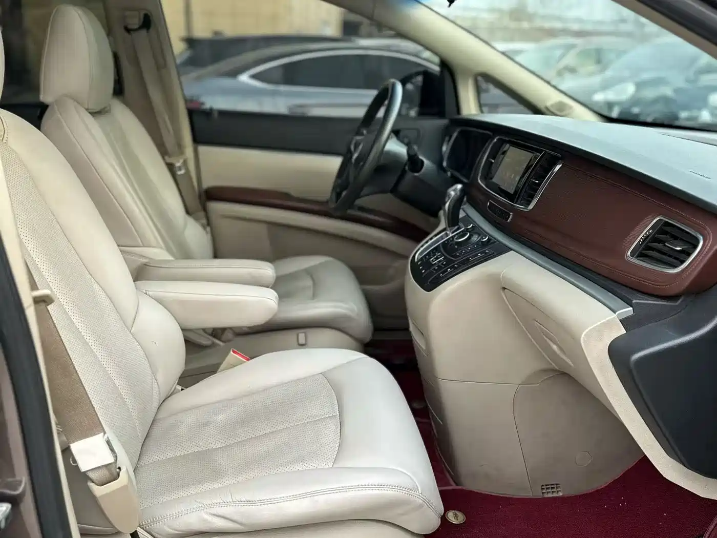 Buick GL8 2014 2.4L CT Luxury Business Comfort фото 8