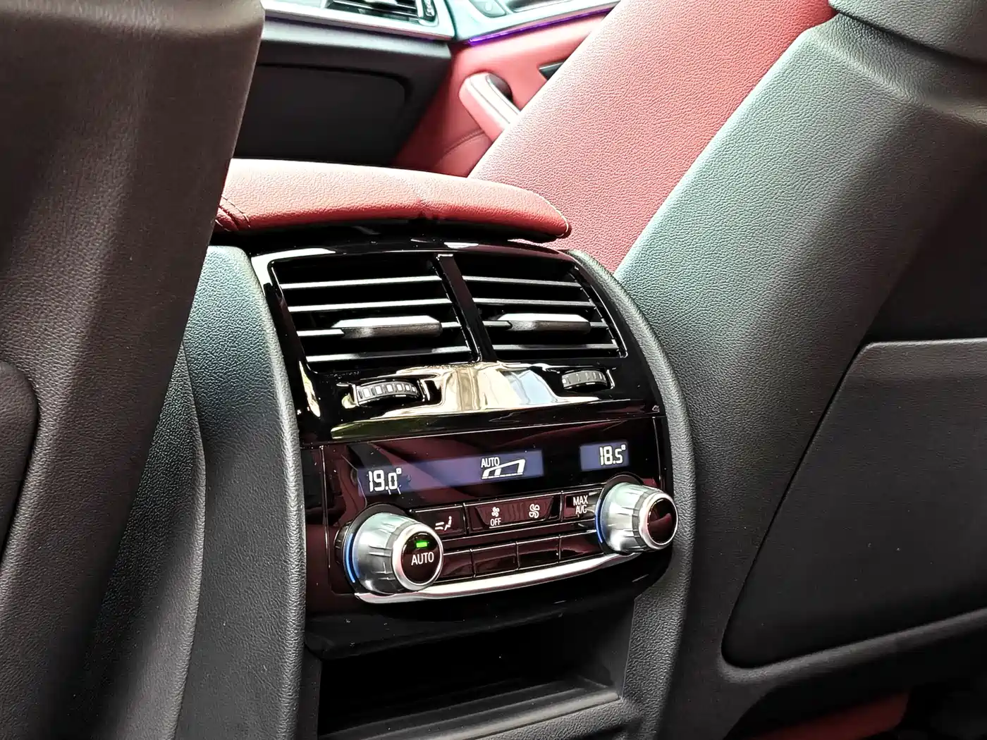 BMW 5 Series 2023 530Li Premium M Sport Package фото 19