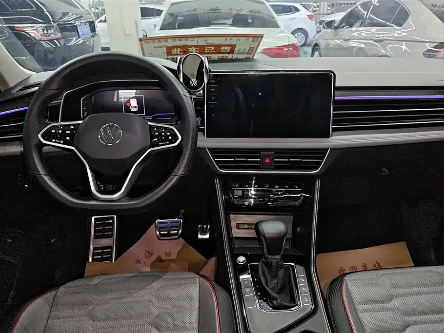 Volkswagen Tiguan L 2022 330TSI Automatic 2WD R-Line Flagship Edition фото 12