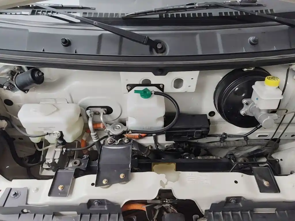 Фото 20 - Dongfeng Yufeng EM27