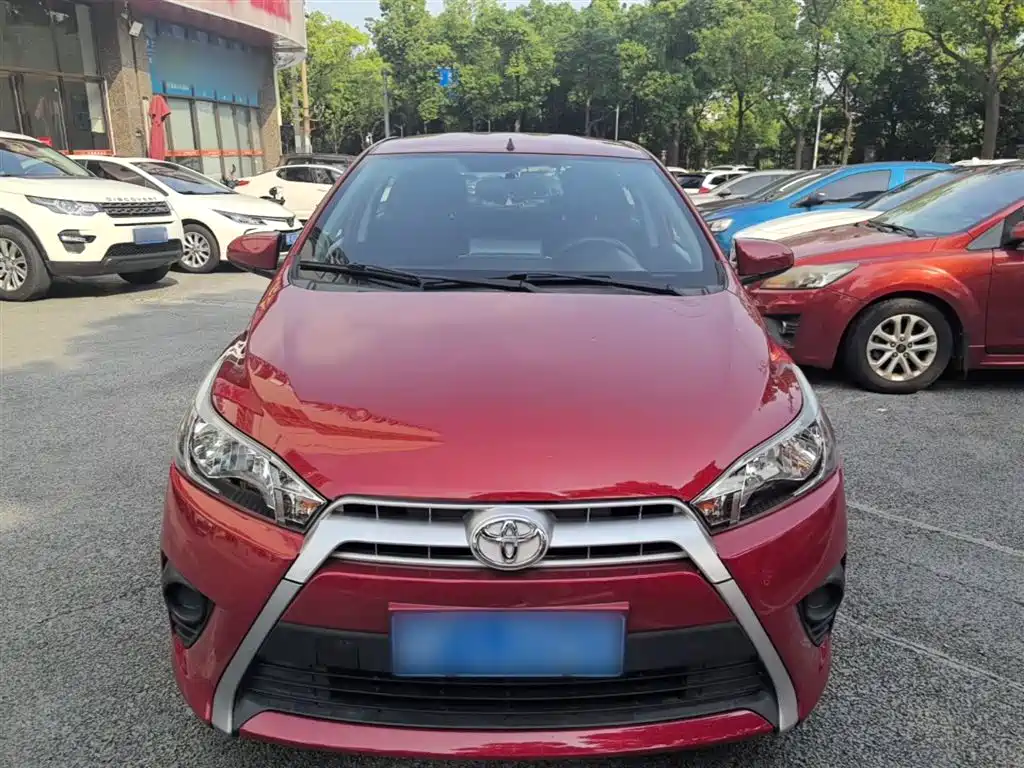 Toyota YARiS L Zhi Xuan 2015 1.5E Auto Charming Edition фото 3