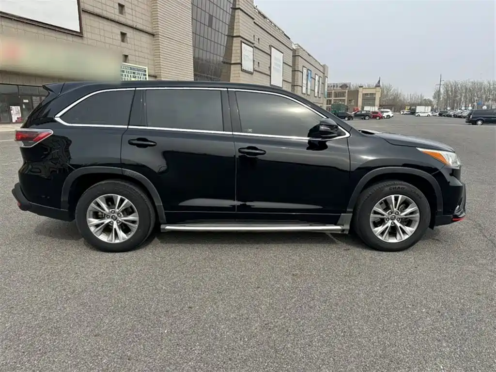 Toyota Highlander 2015 2.0T AWD Elite Edition 7-seater фото 21