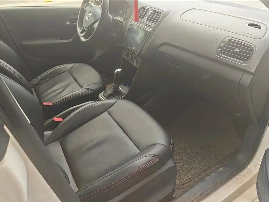 Volkswagen Polo 2018 1.5L Auto Safe Drive фото 8