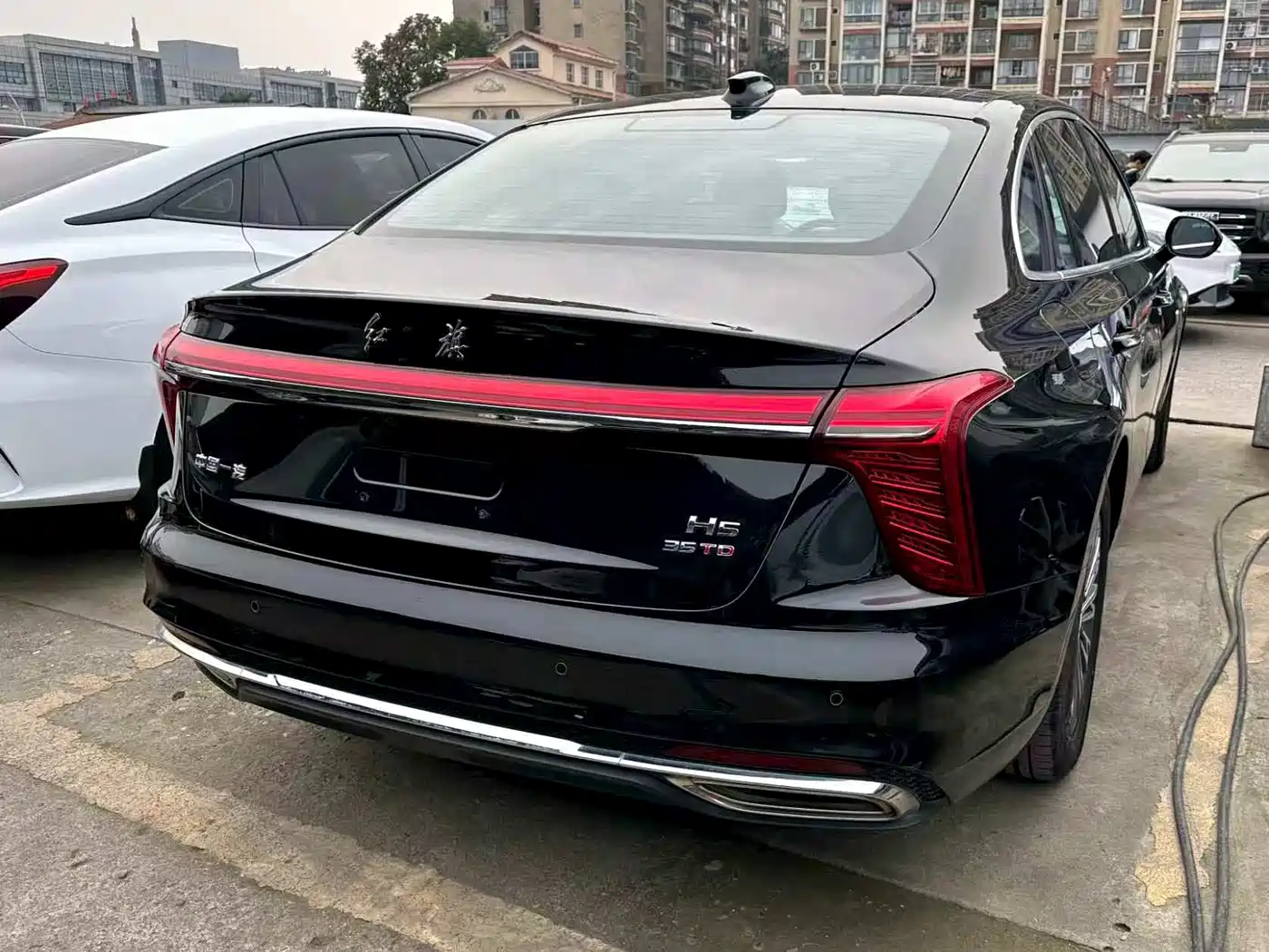 Hongqi H5 2023 1.5T DCT Smart Connect Joy Edition фото 12