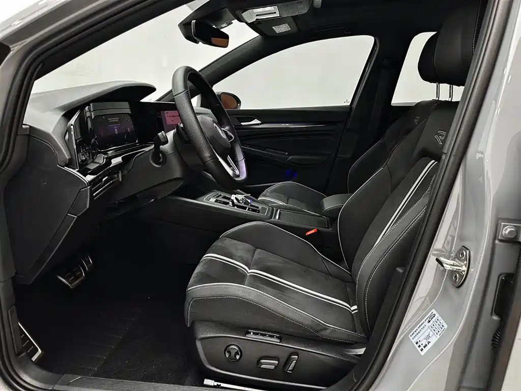 Volkswagen Golf 2021 280TSI DSG R-Line фото 19