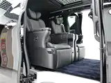 Фото 20 - Toyota Vellfire