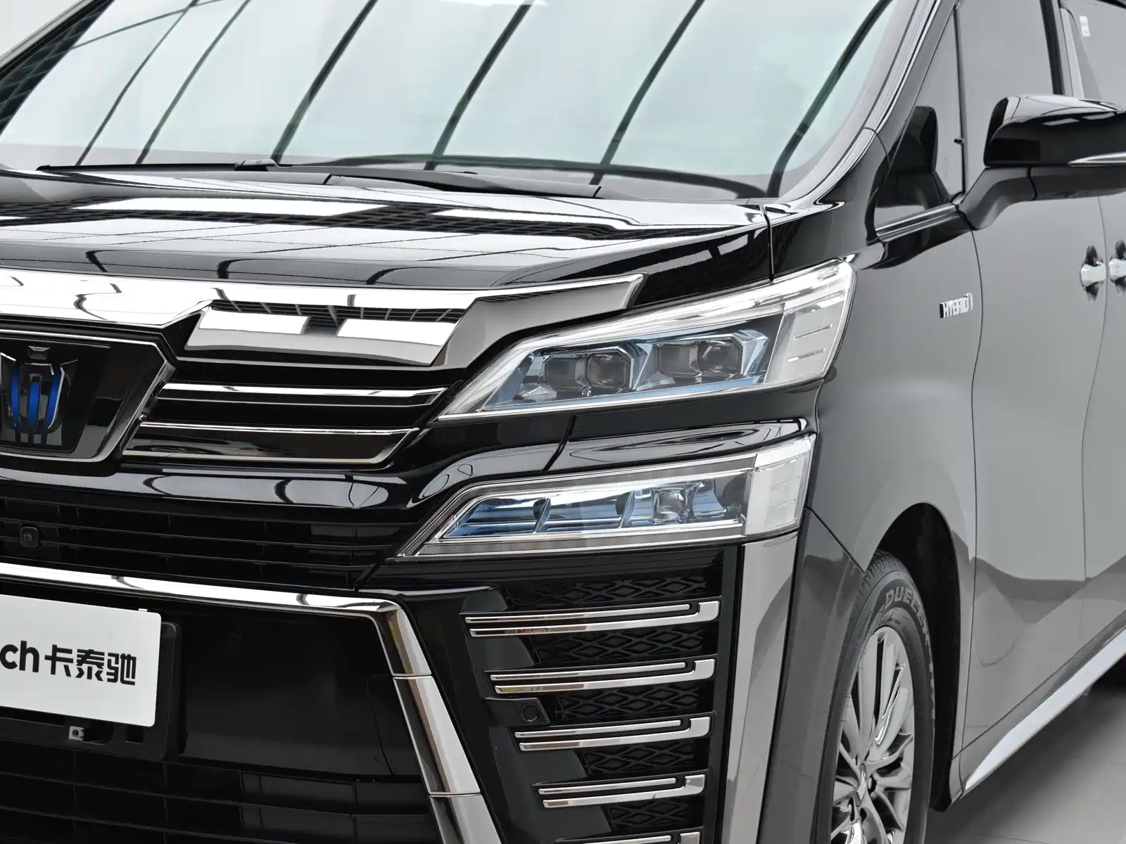 Фото 5 - Toyota Vellfire