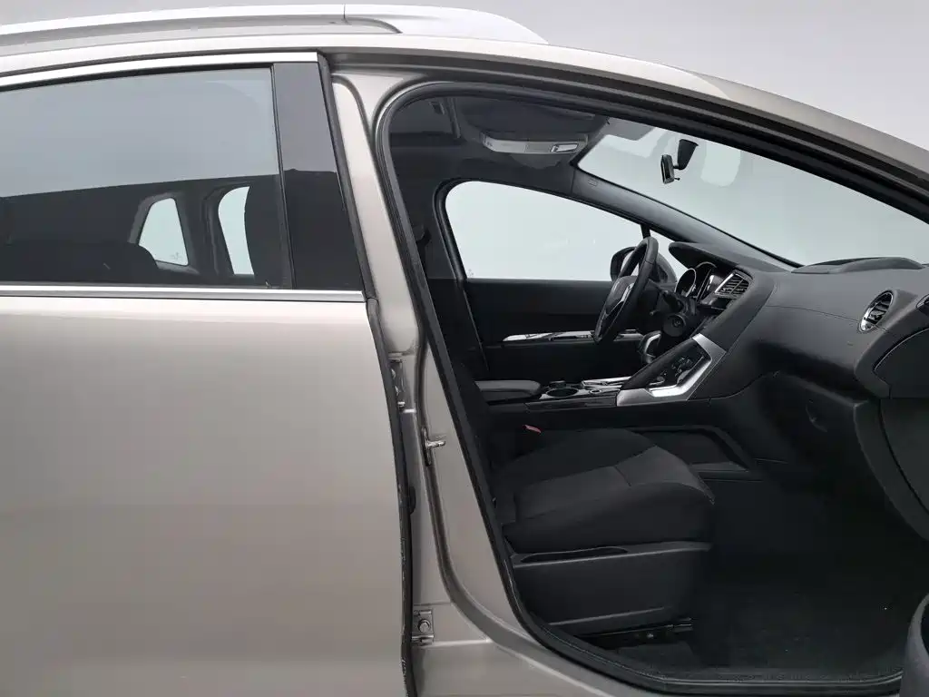 Peugeot 3008 2016 2015 1.6THP Automatic Classic Edition