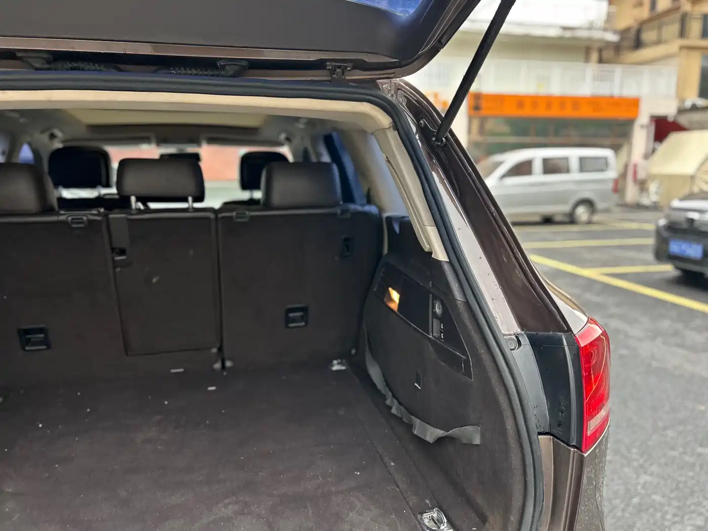 Volkswagen Touareg 2011 3.0TDI Diesel Comfort фото 40