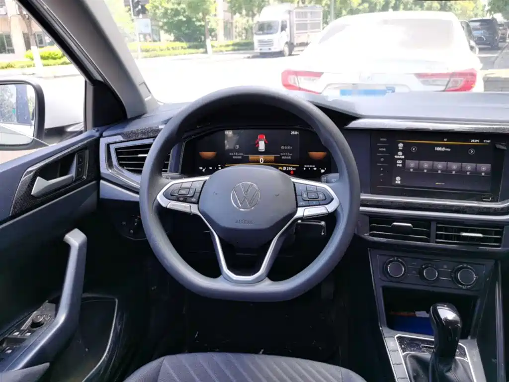 Volkswagen Lavida 2023 Xinrui 1.5L Auto Xinyi Edition фото 3