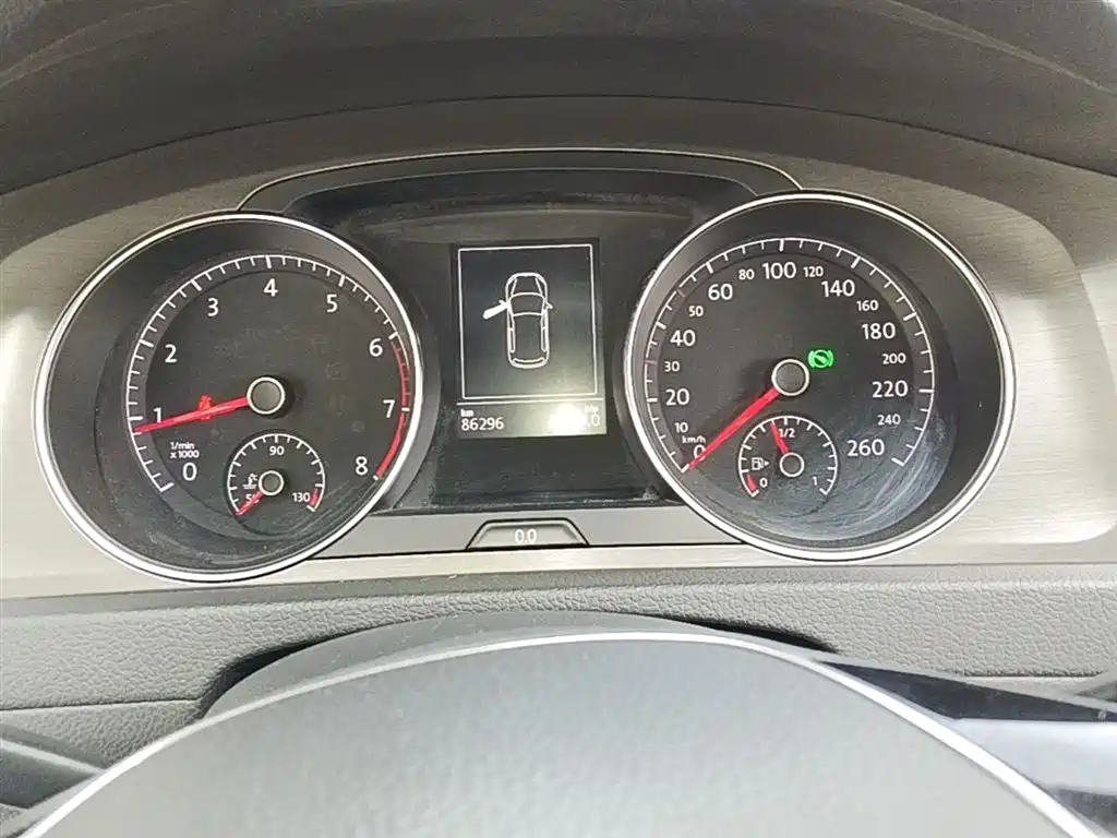 Volkswagen Golf 2016 1.6L Automatic Comfort фото 12
