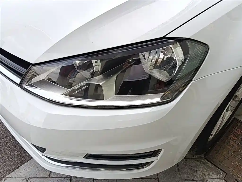 Volkswagen Golf 2016 1.6L Automatic Comfort фото 24