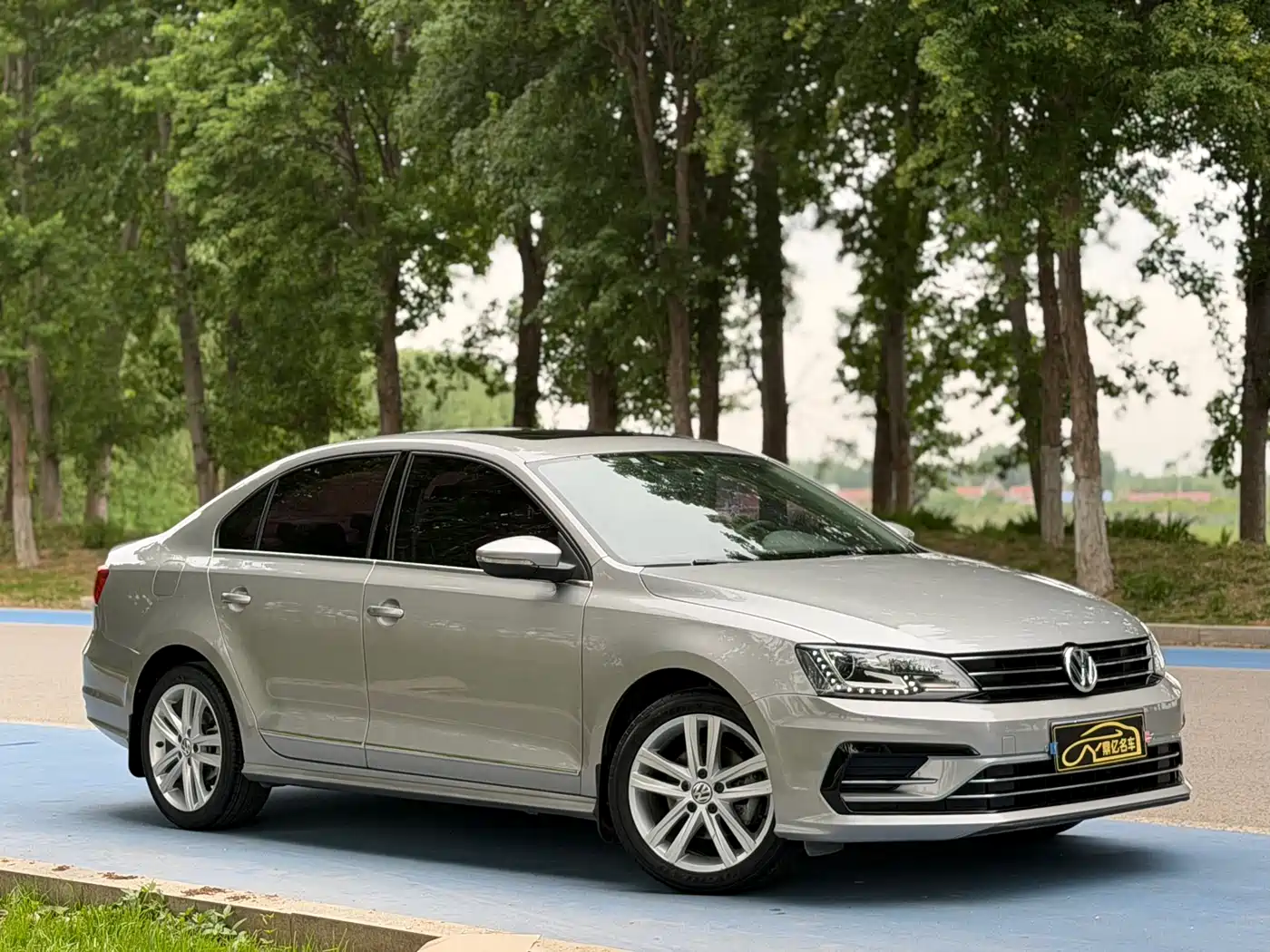 Volkswagen Sagitar 2018 280TSI DSG Spark Edition фото 7