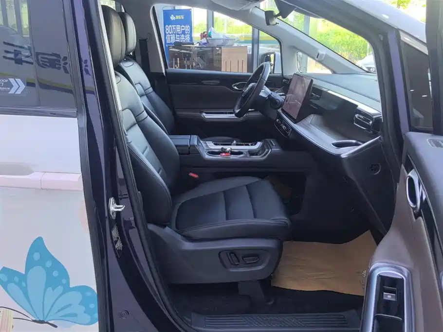 GAC Trumpchi Trumpchi E8 NEV 2024 Model 150km MAX фото 8
