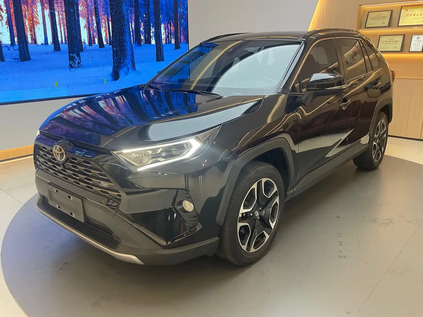 Toyota RAV4 Rongfang 2021 2.0L CVT 2WD Premium