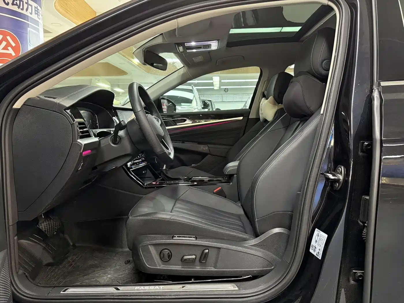 Volkswagen Passat 2025 Outstanding 380TSI Dragon Glory Edition фото 4