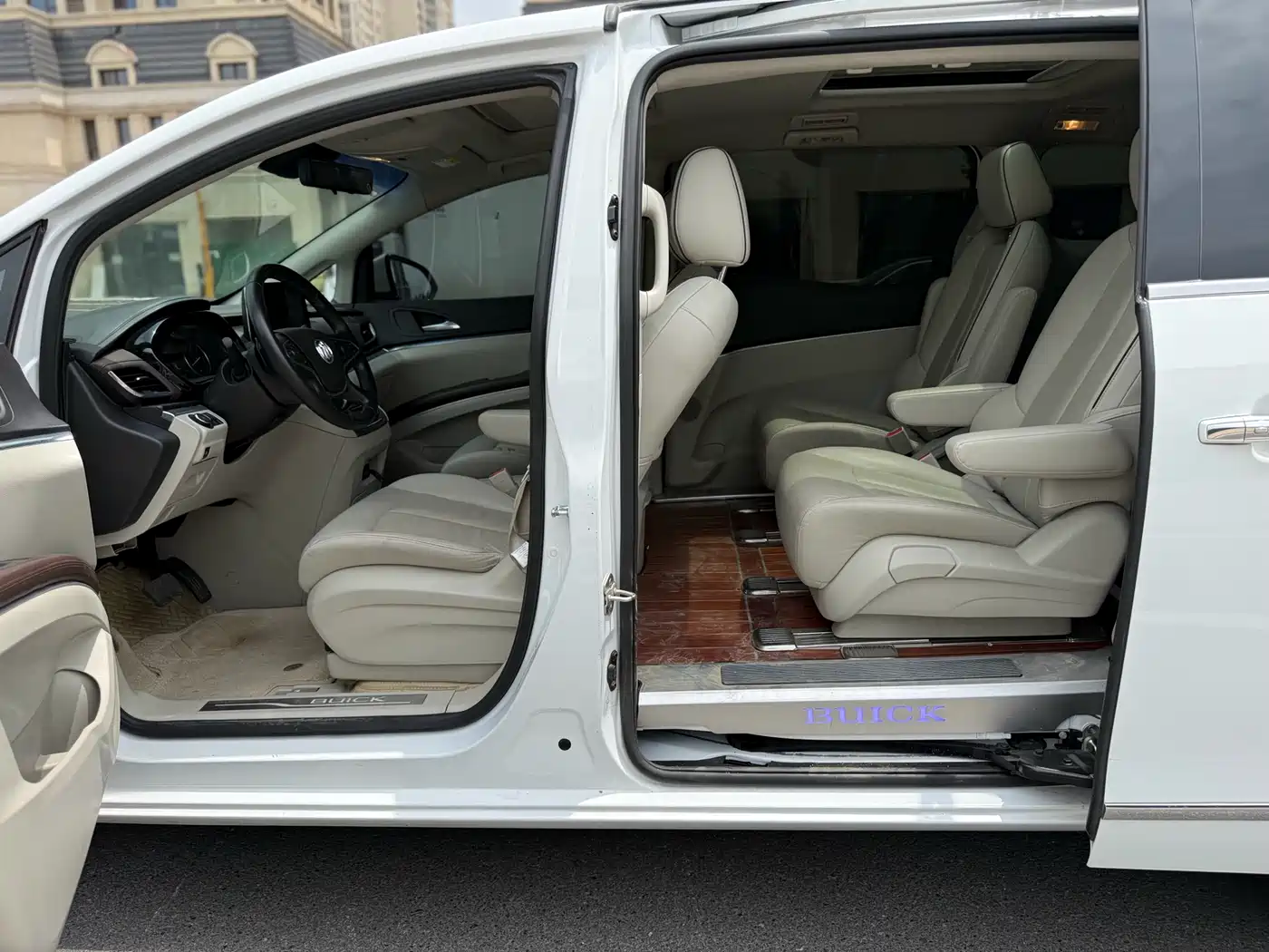 Buick GL8 2021 Land Business Class 652T Premium фото 11