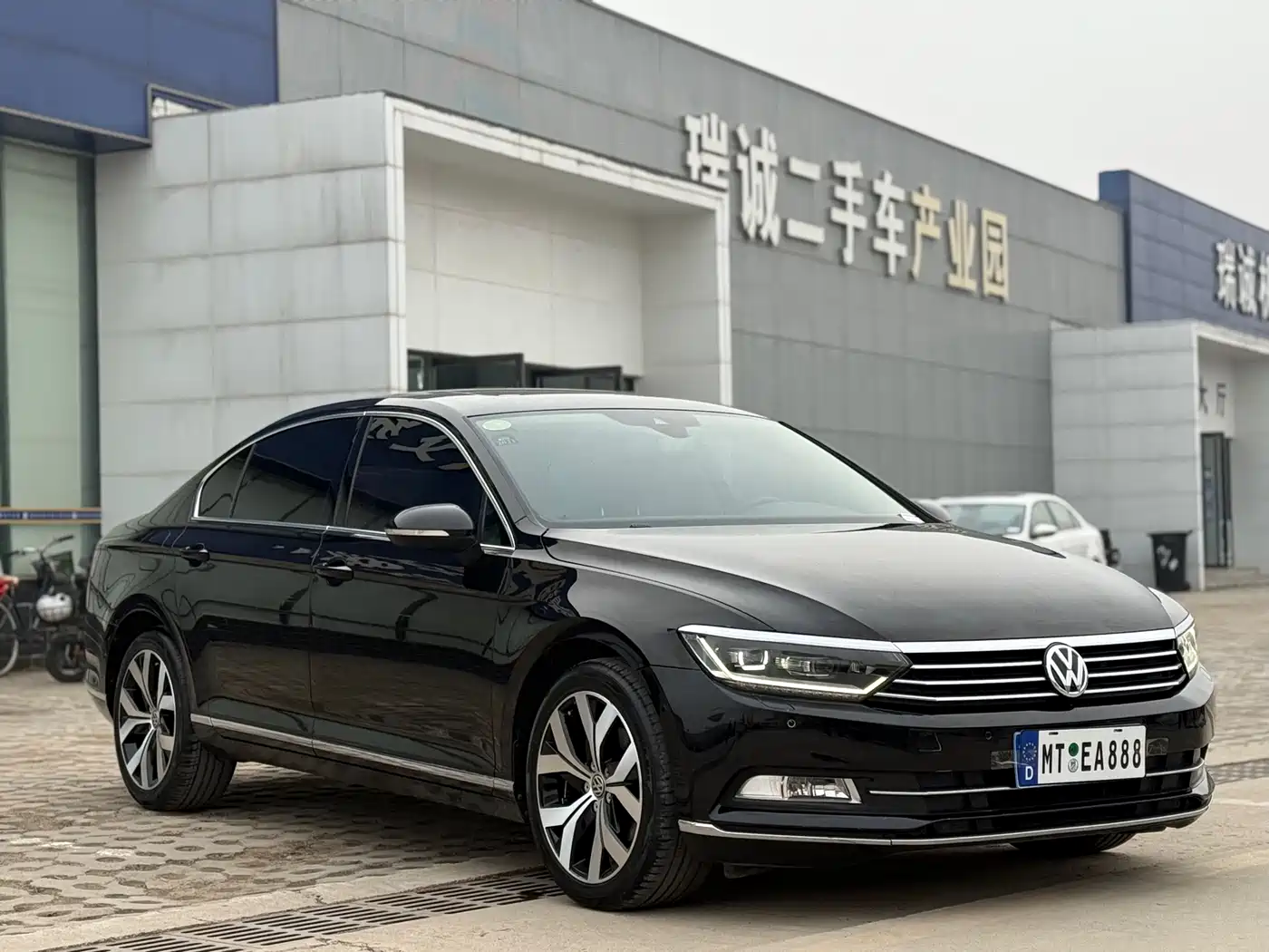 Volkswagen Magotan 2018 330TSI DSG Premium фото 3