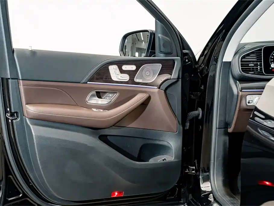 Mercedes-Benz GLS 2021 GLS 450 4MATIC Fashion фото 19