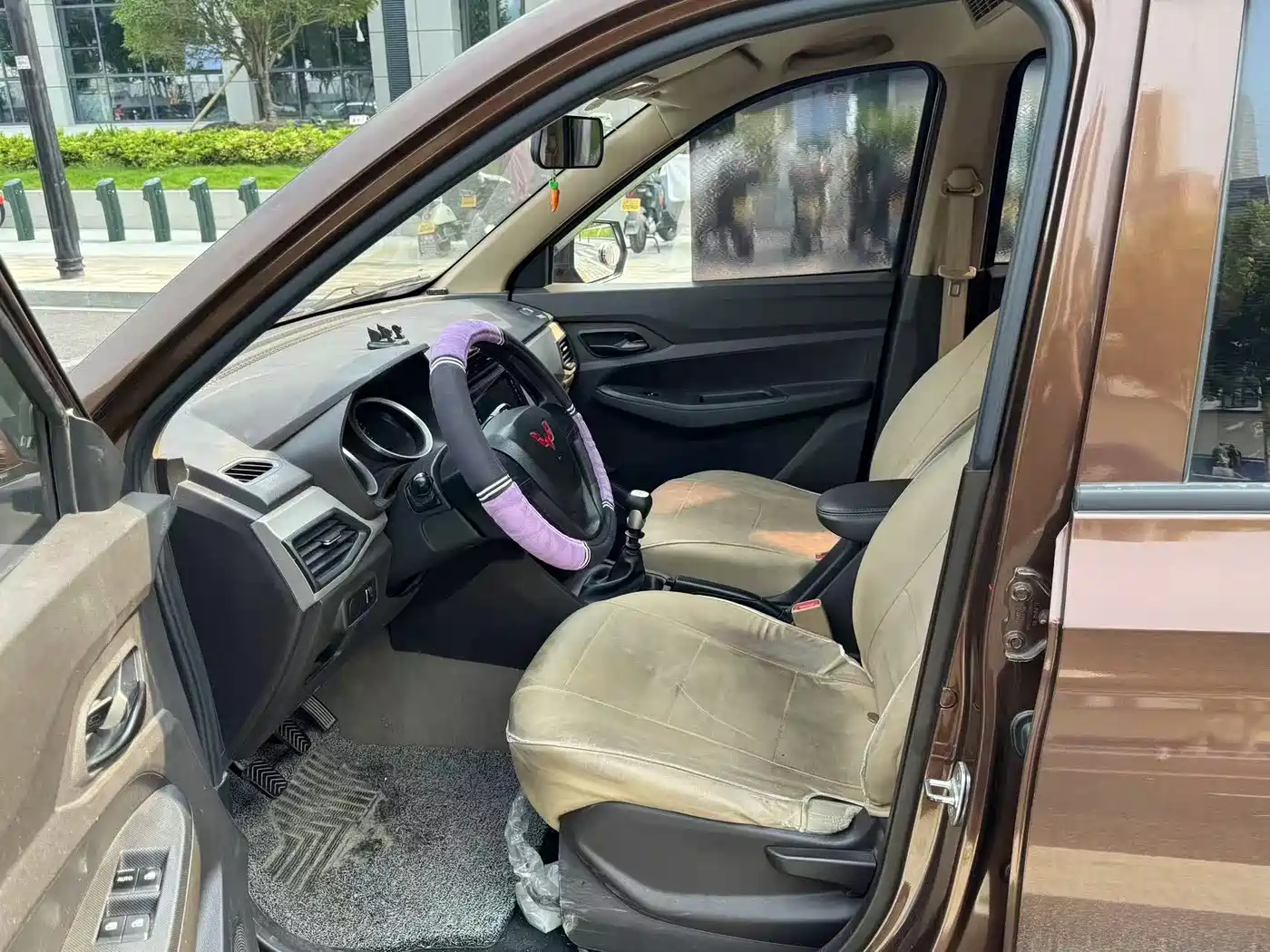 Wuling Motors Wuling Rongguang S 2023 2023 1.5L Base 5/7 Seater