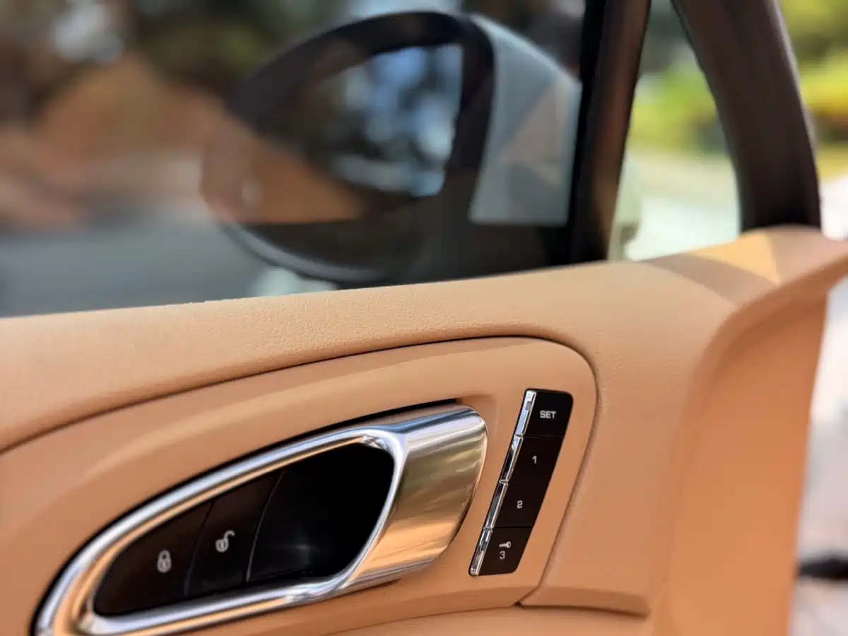 Porsche Cayenne 2014 Cayenne Platinum Edition 3.0T фото 7