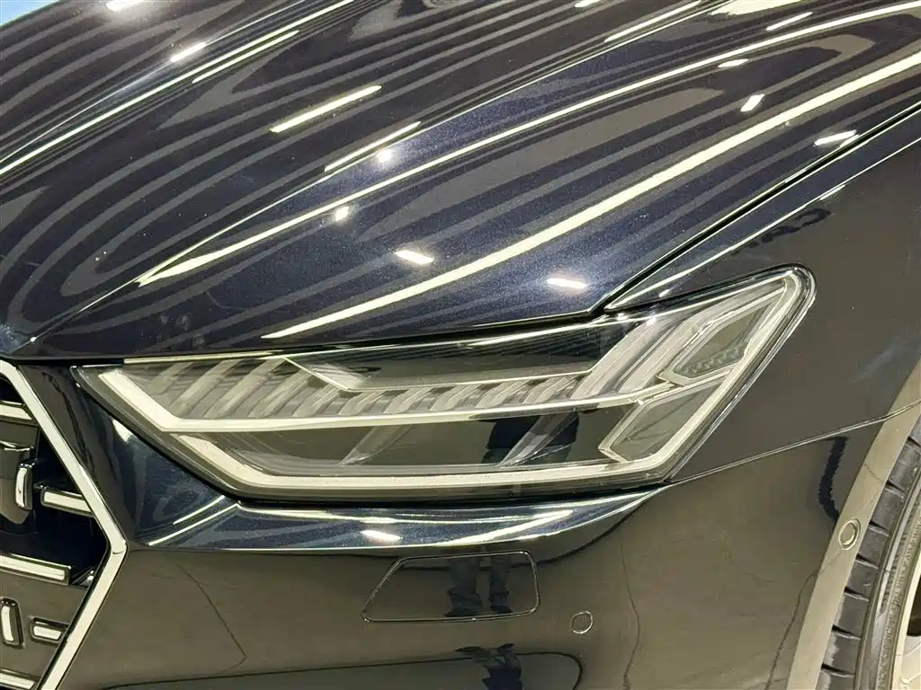 AUDI A7L