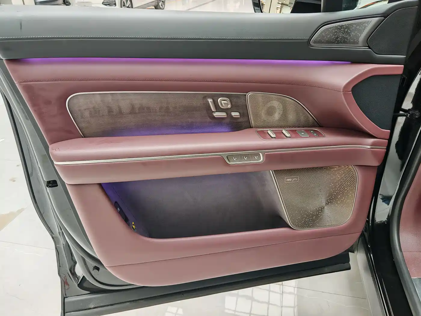 NIO ES8 2025 Model 6-Seat Executive Luxury Edition фото 15