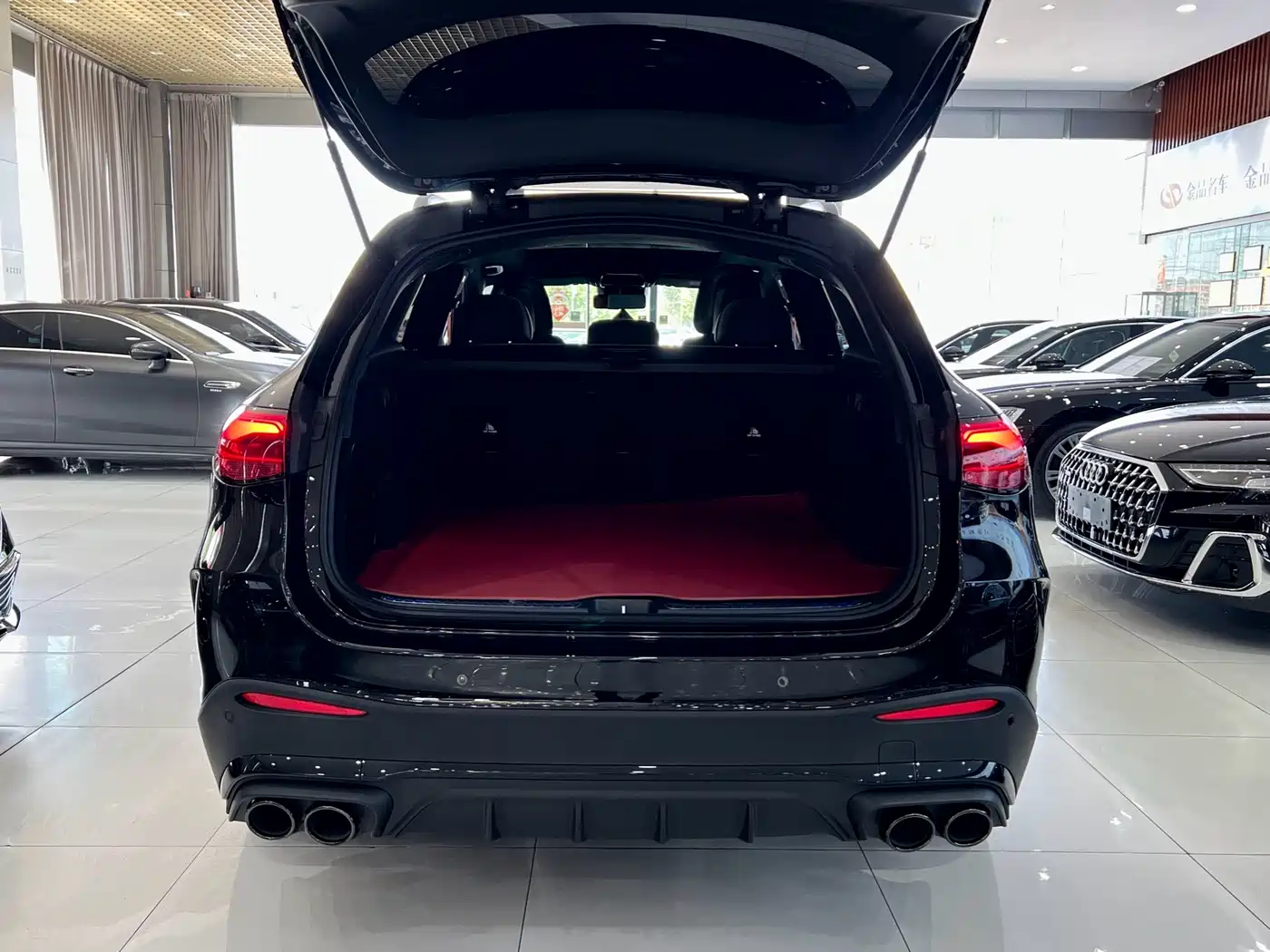 Mercedes-Benz GLC AMG 2024 AMG GLC 43 4MATIC фото 24