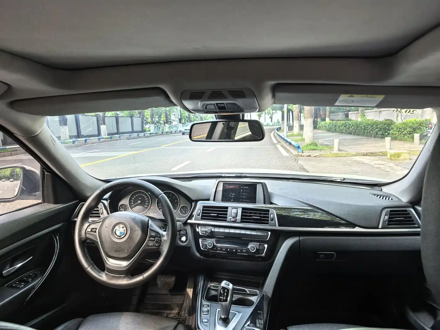 BMW 3 Series GT 2018 320i Fashion фото 5