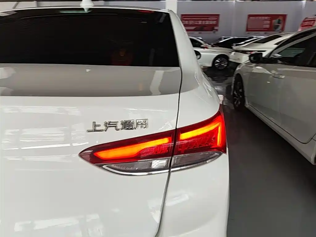 Buick Excelle 2019 15T DCT Progressive Type China VI фото 8